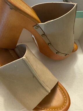 Ladies Beige Slip-On Wood Platform Sandals